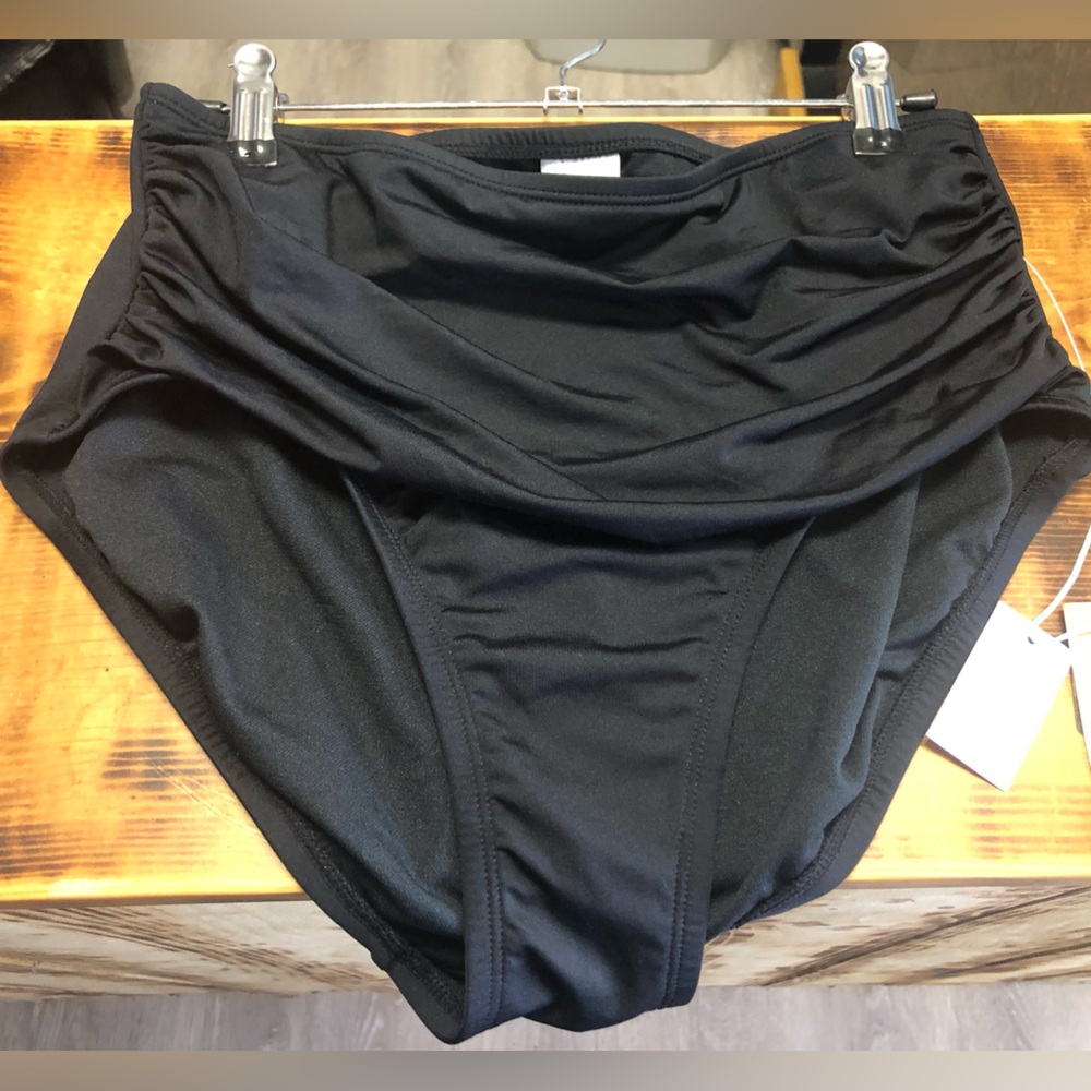 💟3/$22 NWT Kona Sol women’s high coverage high waist swim bottoms. Black size M